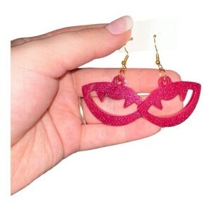 🤍 Epoxy Pink Lip-Shaped Earrings